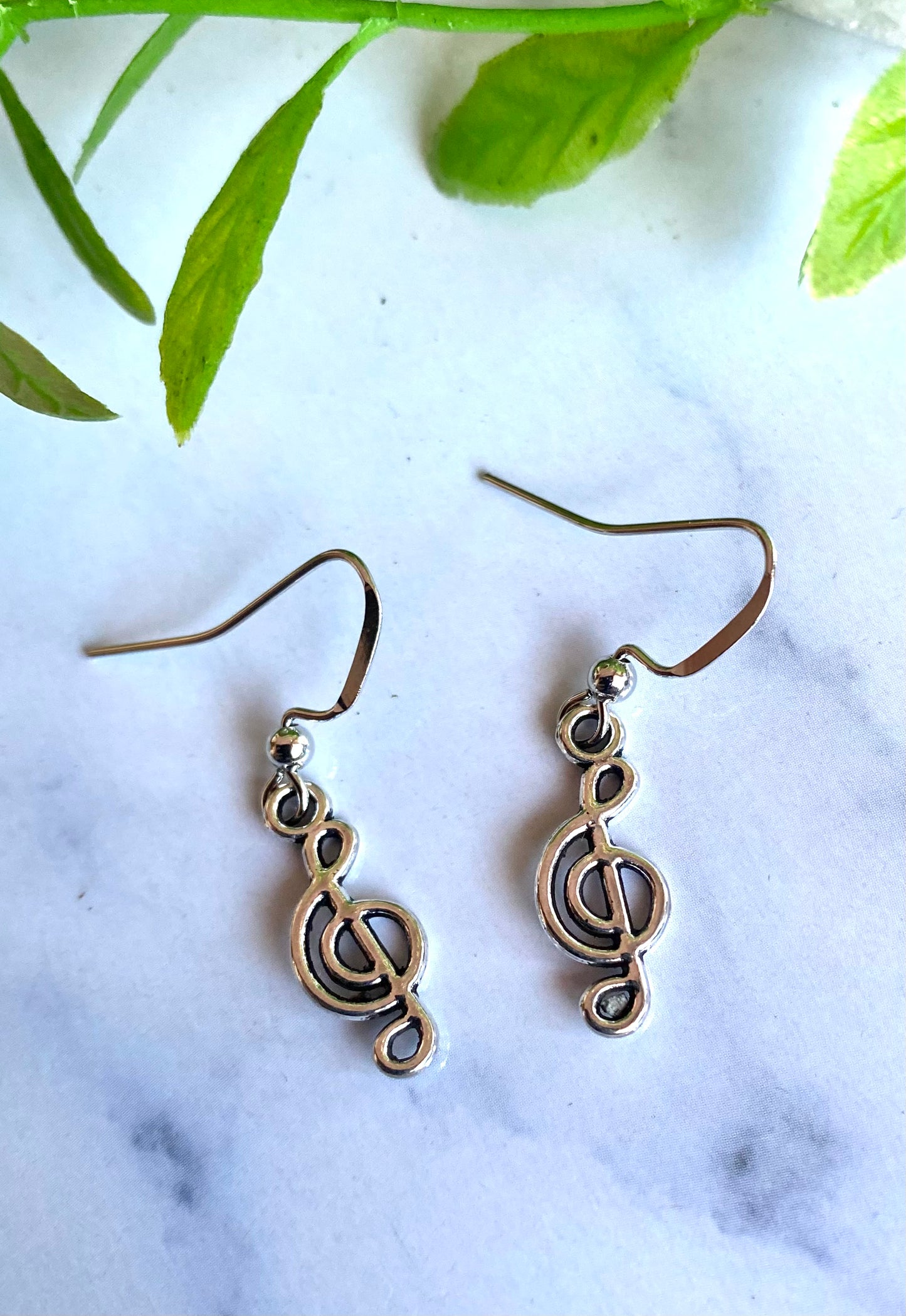 Cleft Note Music Earrings