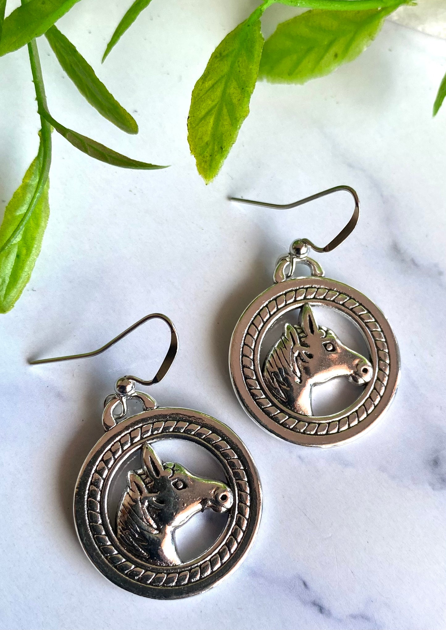 Horse Earrings in Circle